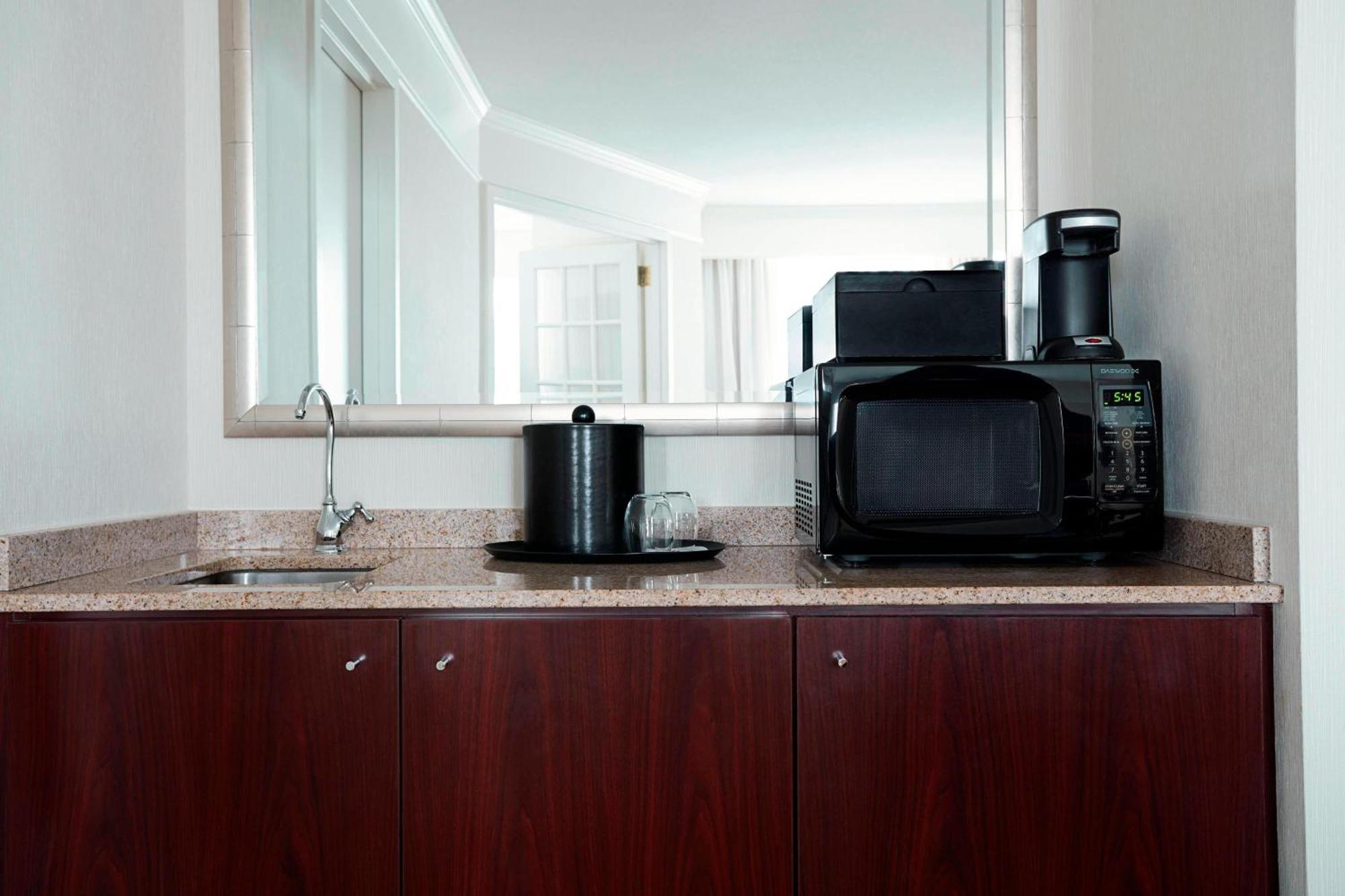 Washington Dulles Marriott Suites Herndon Esterno foto